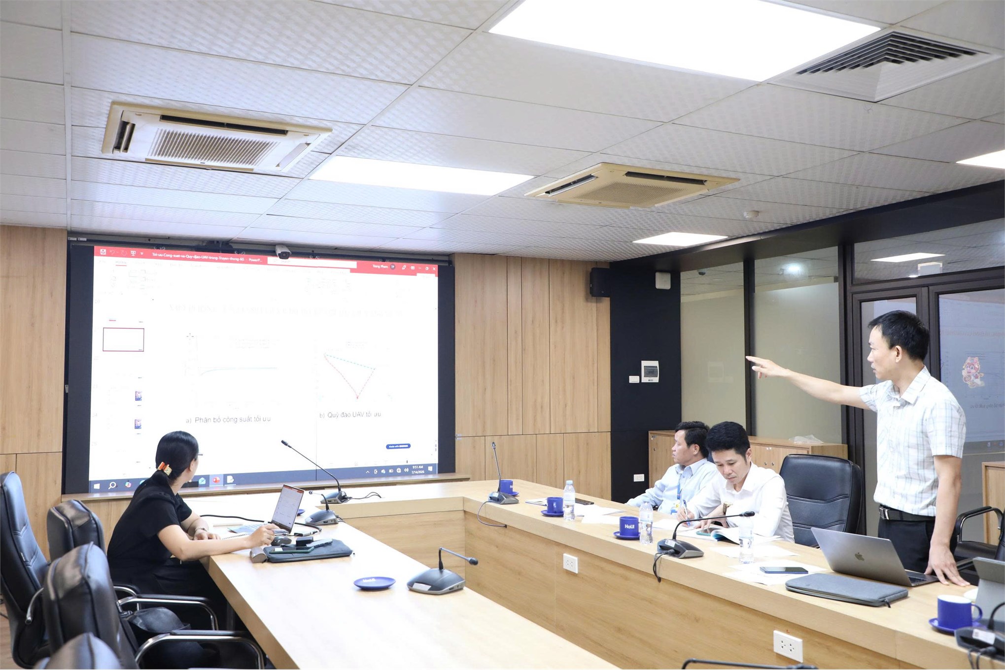 Nghiệm thu thành công đề tài nghiên cứu khoa học cấp cơ sở `Nghiên cứu ứng dụng thuật toán BAT tối ưu công suất và quỹ đạo UAV trong truyền thông 6G`