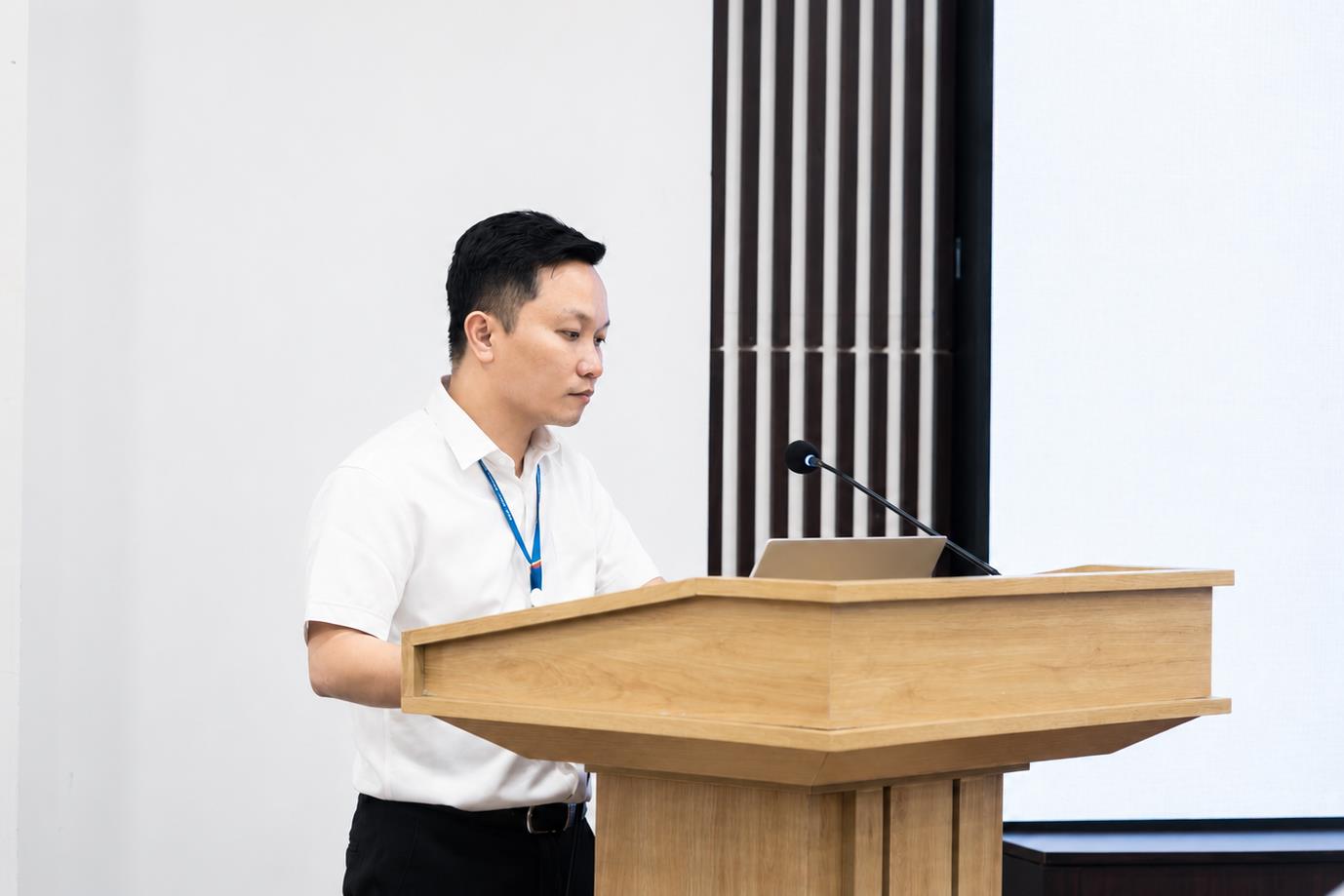 Trường Điện – Điện tử tổ chức hội nghị đánh giá, xếp loại viên chức, người lao động và bình xét thi đua năm học 2025–2026