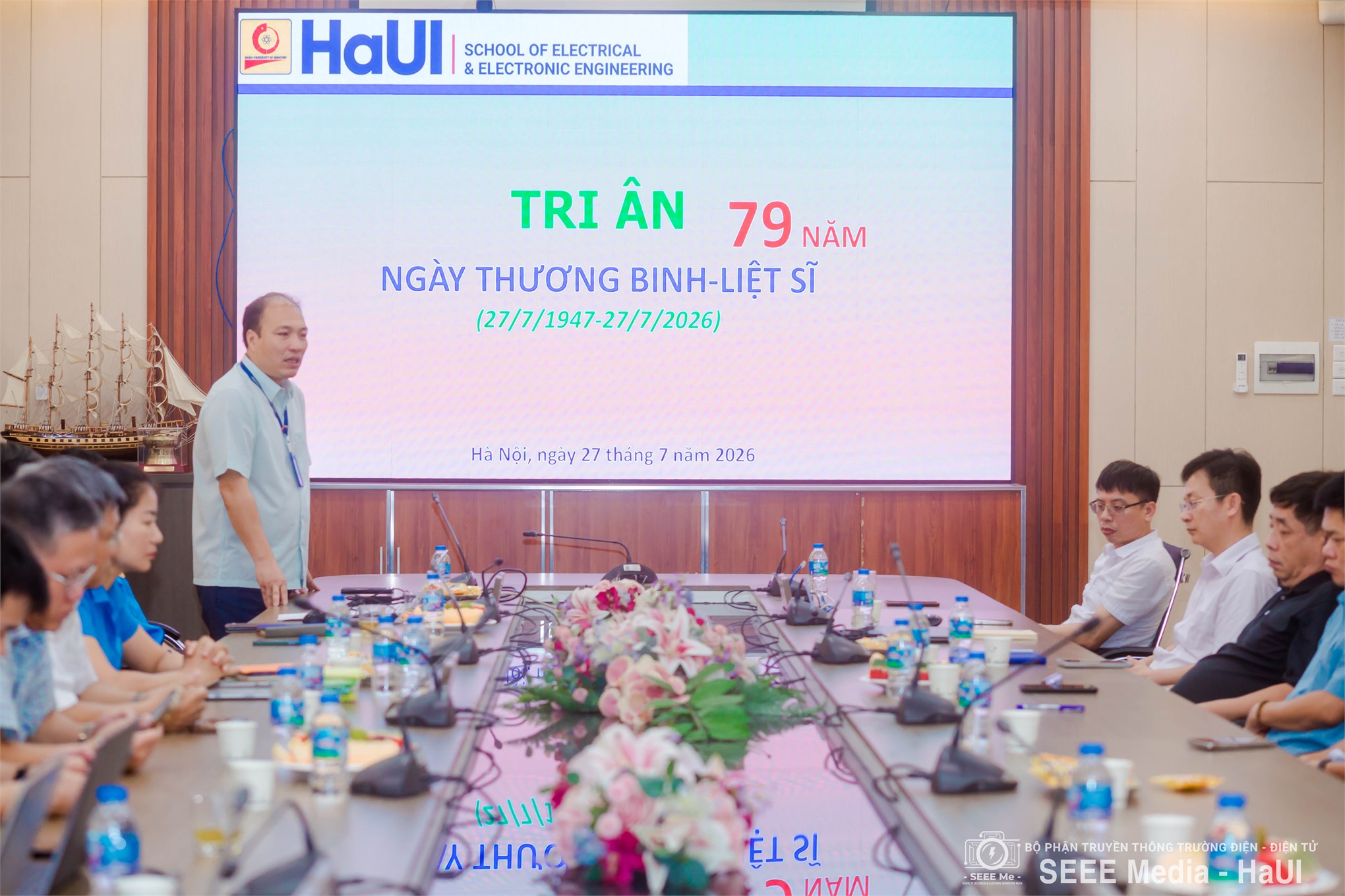 Lan tỏa truyền thống `Uống nước nhớ nguồn` – Trường Điện – Điện tử tri ân các gia đình thương binh, liệt sĩ là thân nhân của viên chức, người lao động nhân dịp 27/7