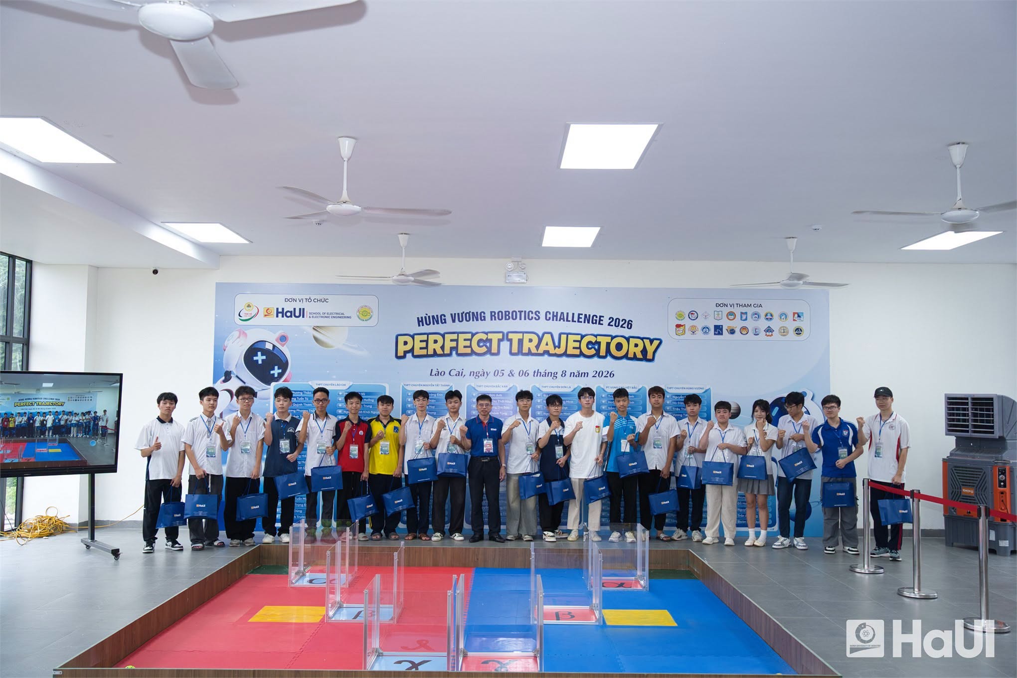 Đại học Công nghiệp Hà Nội đồng hành cùng Trại hè Hùng Vương 2026, Trường Điện - Điện tử bảo trợ kỹ thuật cuộc thi Hùng Vương Robotics Challenge 2026
