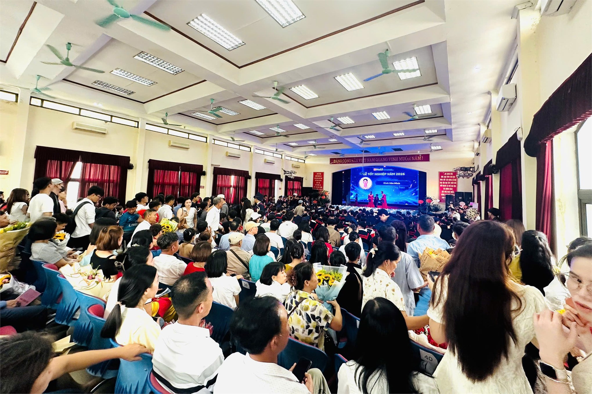 Gần 1.600 tân Thạc sĩ, Kỹ sư, Cử nhân Trường Điện – Điện tử nhận bằng tốt nghiệp năm 2026: Khép lại một hành trình, mở ra những chân trời mới