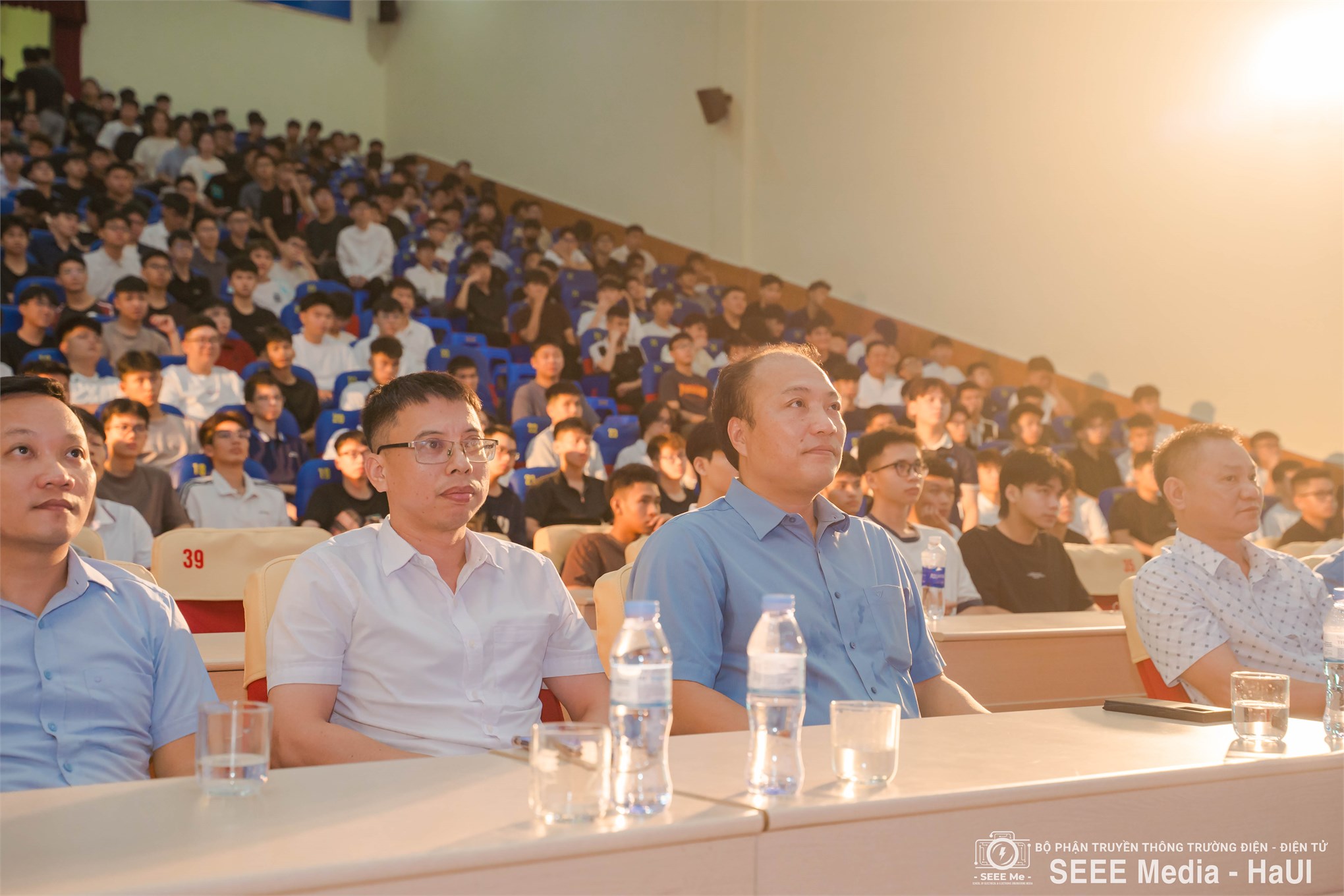 Chào đón tân sinh viên K21 – Khởi đầu hành trình mới tại Trường Điện – Điện tử