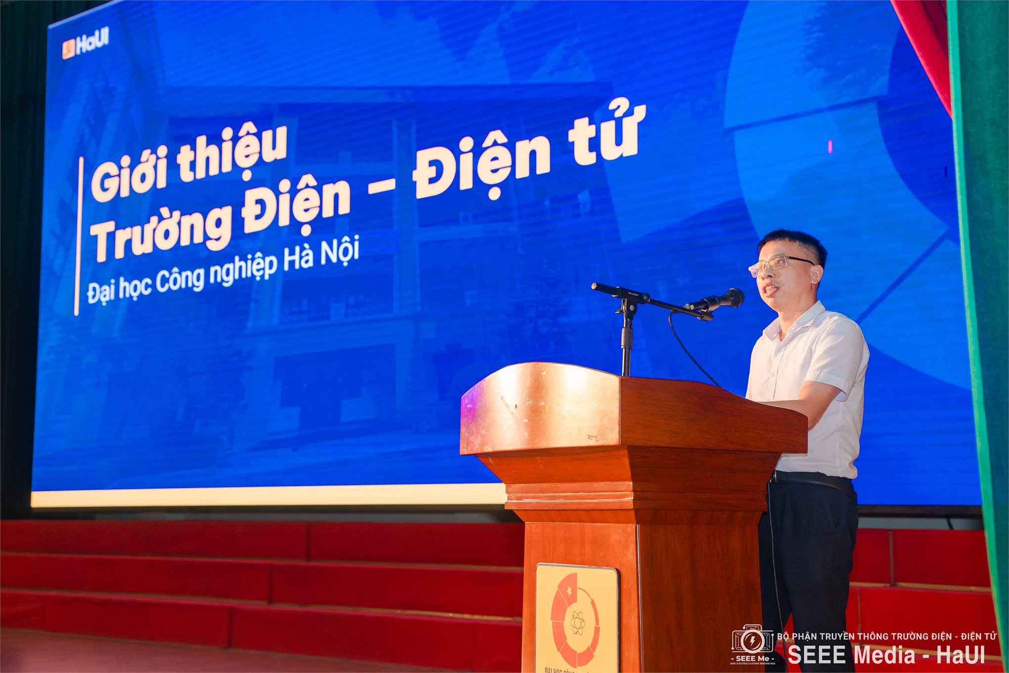 Chào đón tân sinh viên K21 – Khởi đầu hành trình mới tại Trường Điện – Điện tử
