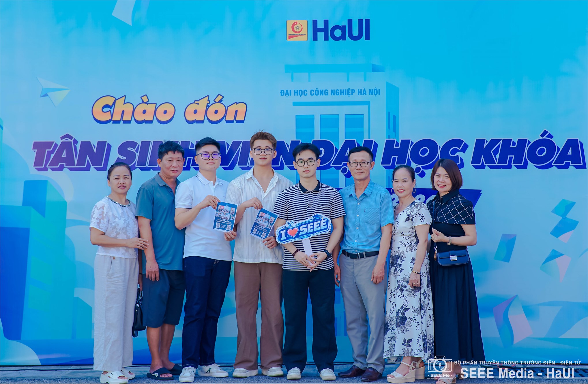 Chào đón tân sinh viên K21 – Khởi đầu hành trình mới tại Trường Điện – Điện tử