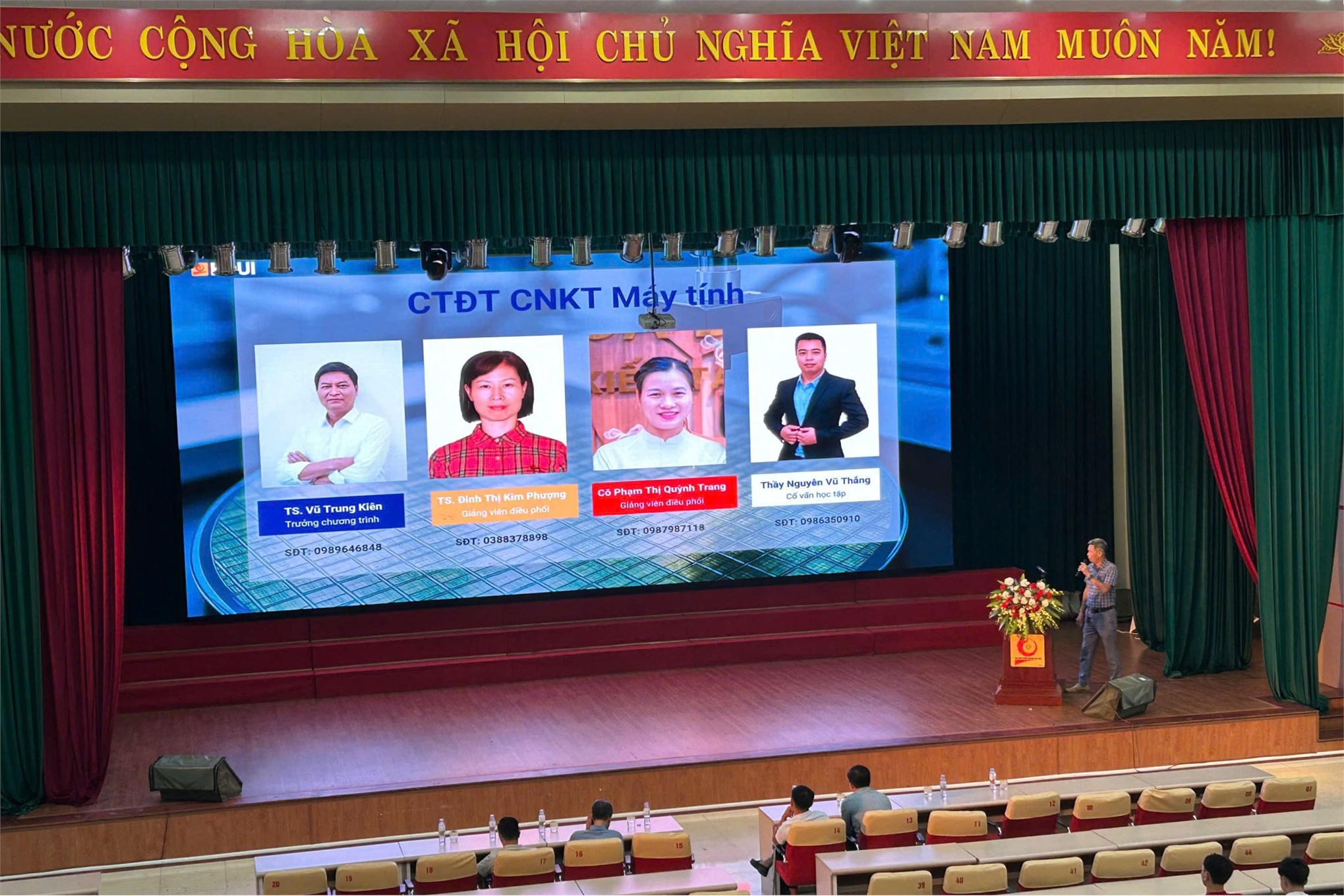 Chào đón tân sinh viên K21 – Khởi đầu hành trình mới tại Trường Điện – Điện tử