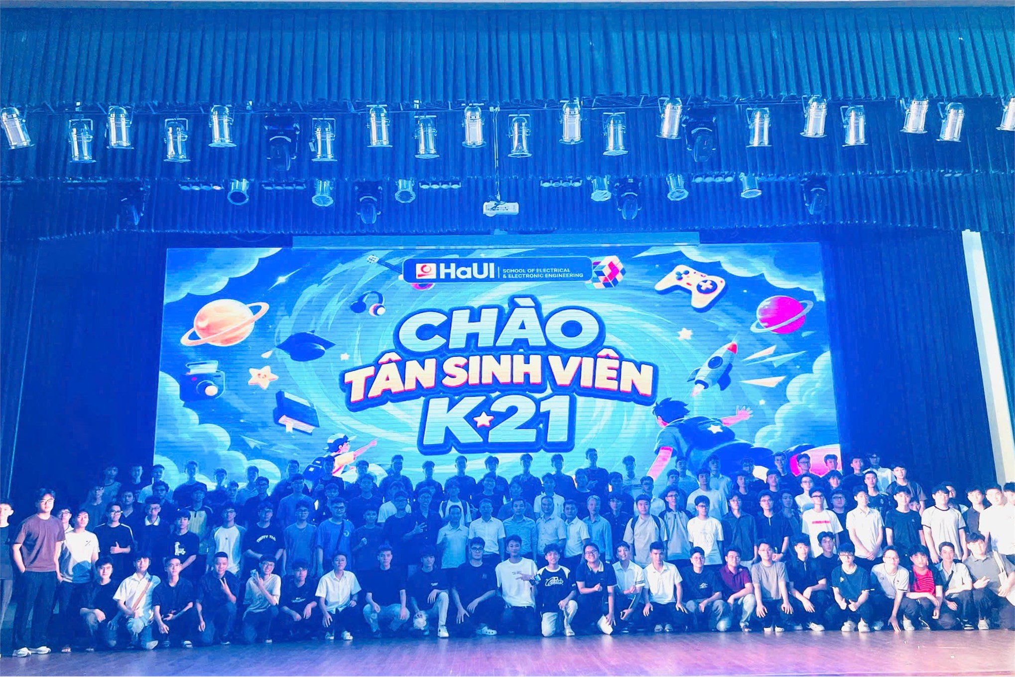 Chào đón tân sinh viên K21 – Khởi đầu hành trình mới tại Trường Điện – Điện tử