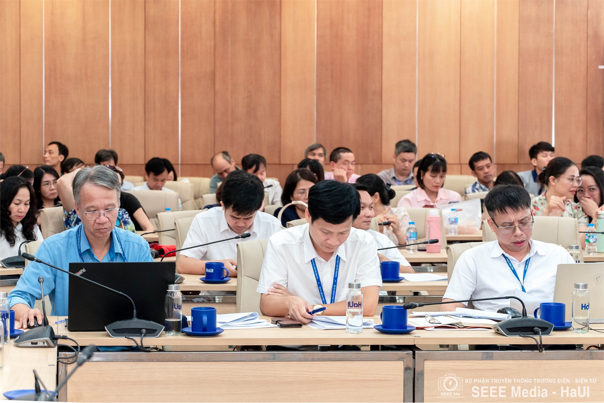 Trường Điện - Điện tử tổ chức Hội nghị viên chức, người lao động tổng kết năm học 2025–2026 và triển khai nhiệm vụ năm học 2026–2027