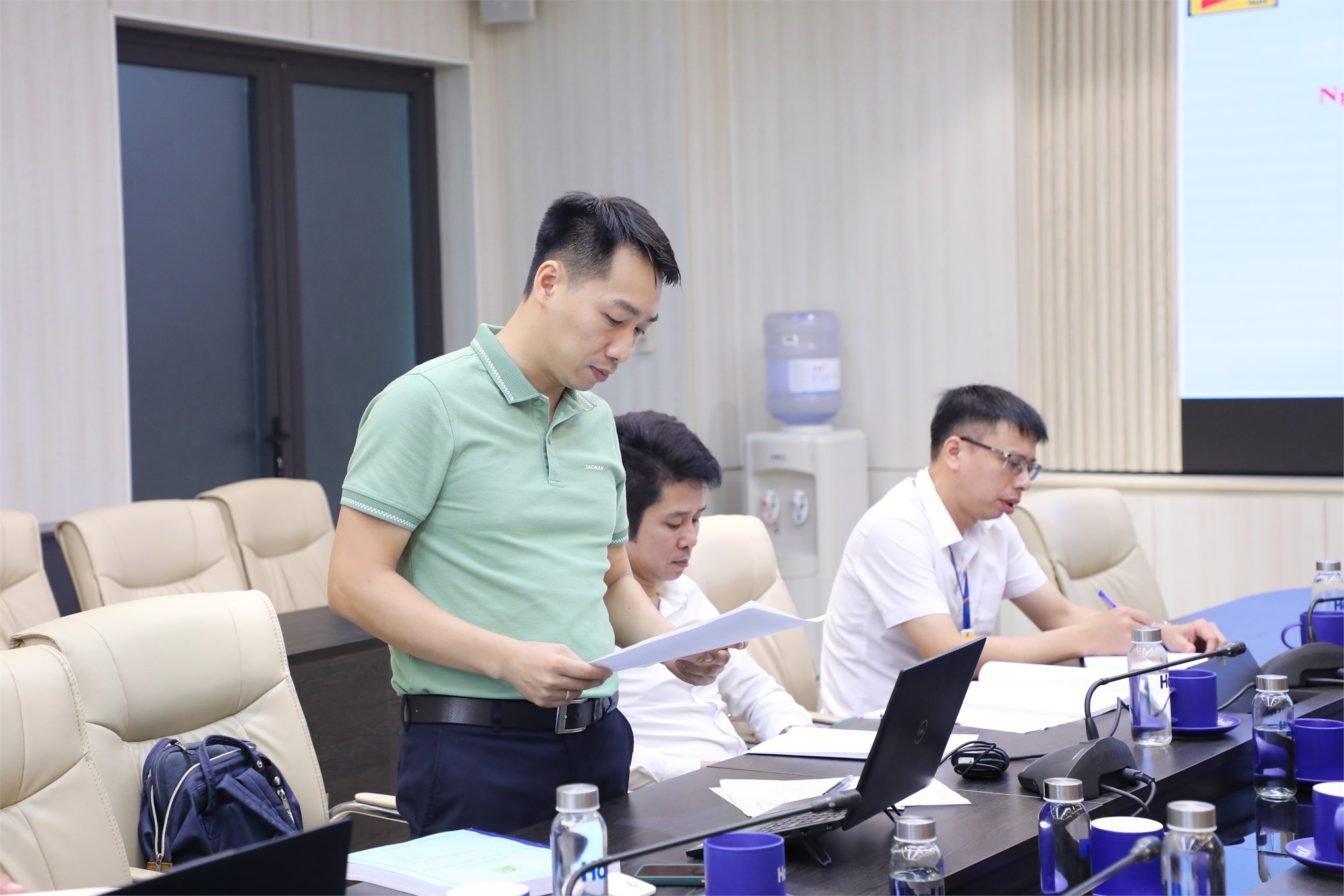 Nghiệm thu nhiệm vụ KH&CN cấp cơ sở: “Nghiên cứu thiết kế động cơ từ trở đồng bộ trợ từ nam châm vĩnh cửu (PMA-SynRM) công suất 2,2 kW”