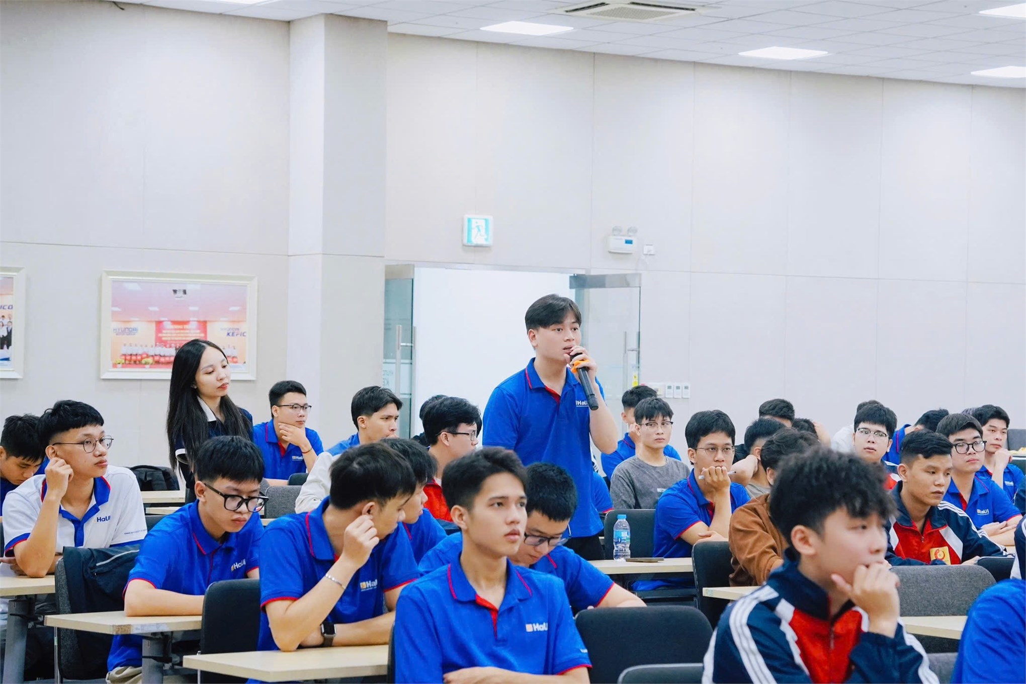 Sinh viên Trường Điện - Điện tử trải nghiệm thực tế tại Hyundai Kefico Việt Nam