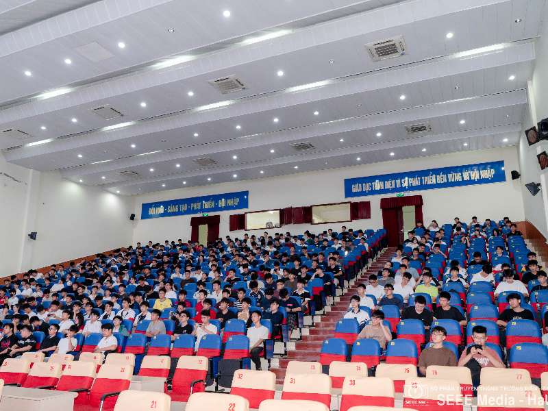 Trường Điện - Điện tử tổ chức Hội nghị sinh viên với khoa học công nghệ, đổi mới sáng tạo và khởi nghiệp