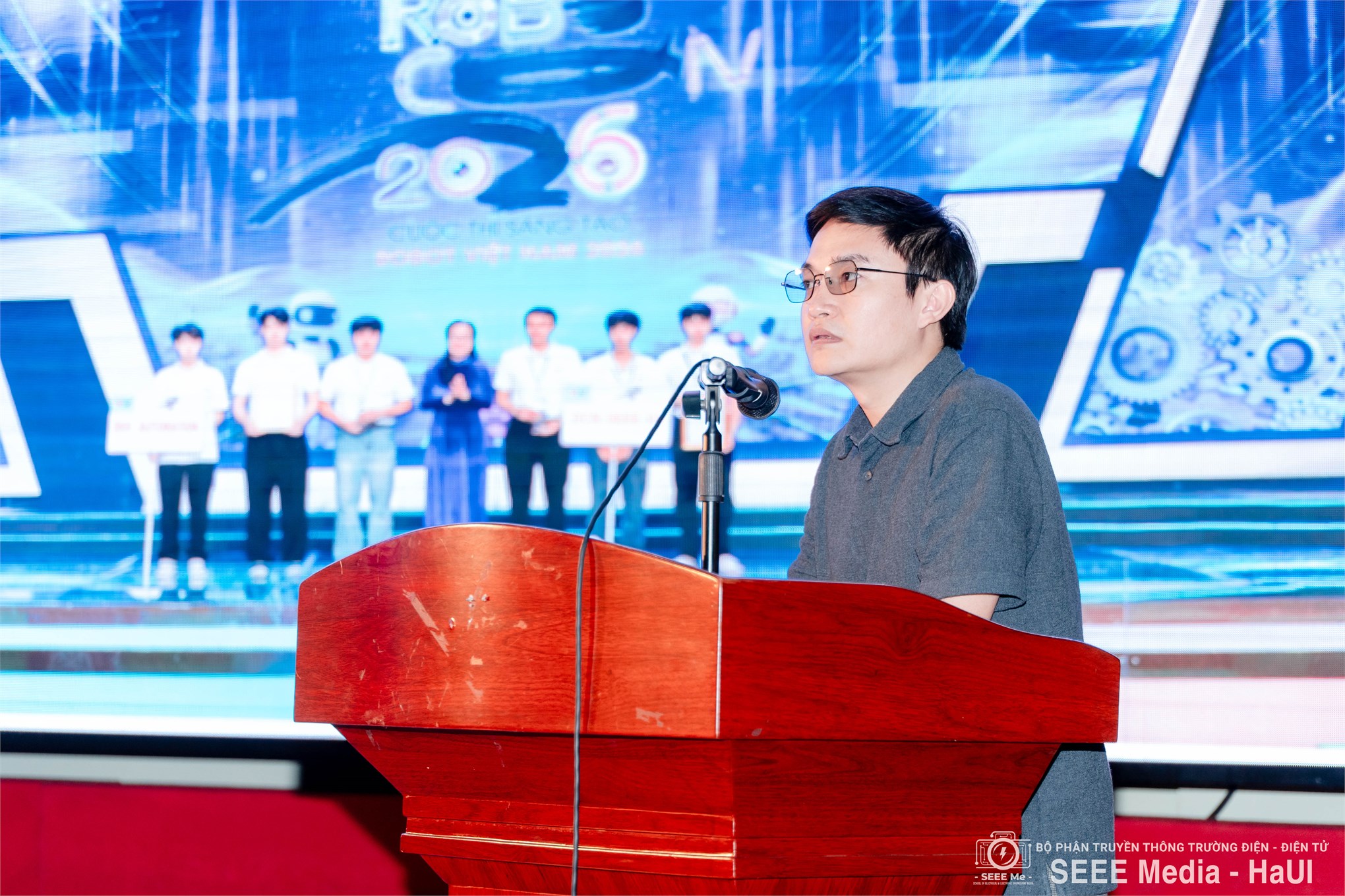 Trường Điện - Điện tử tổ chức Hội nghị sinh viên với khoa học công nghệ, đổi mới sáng tạo và khởi nghiệp