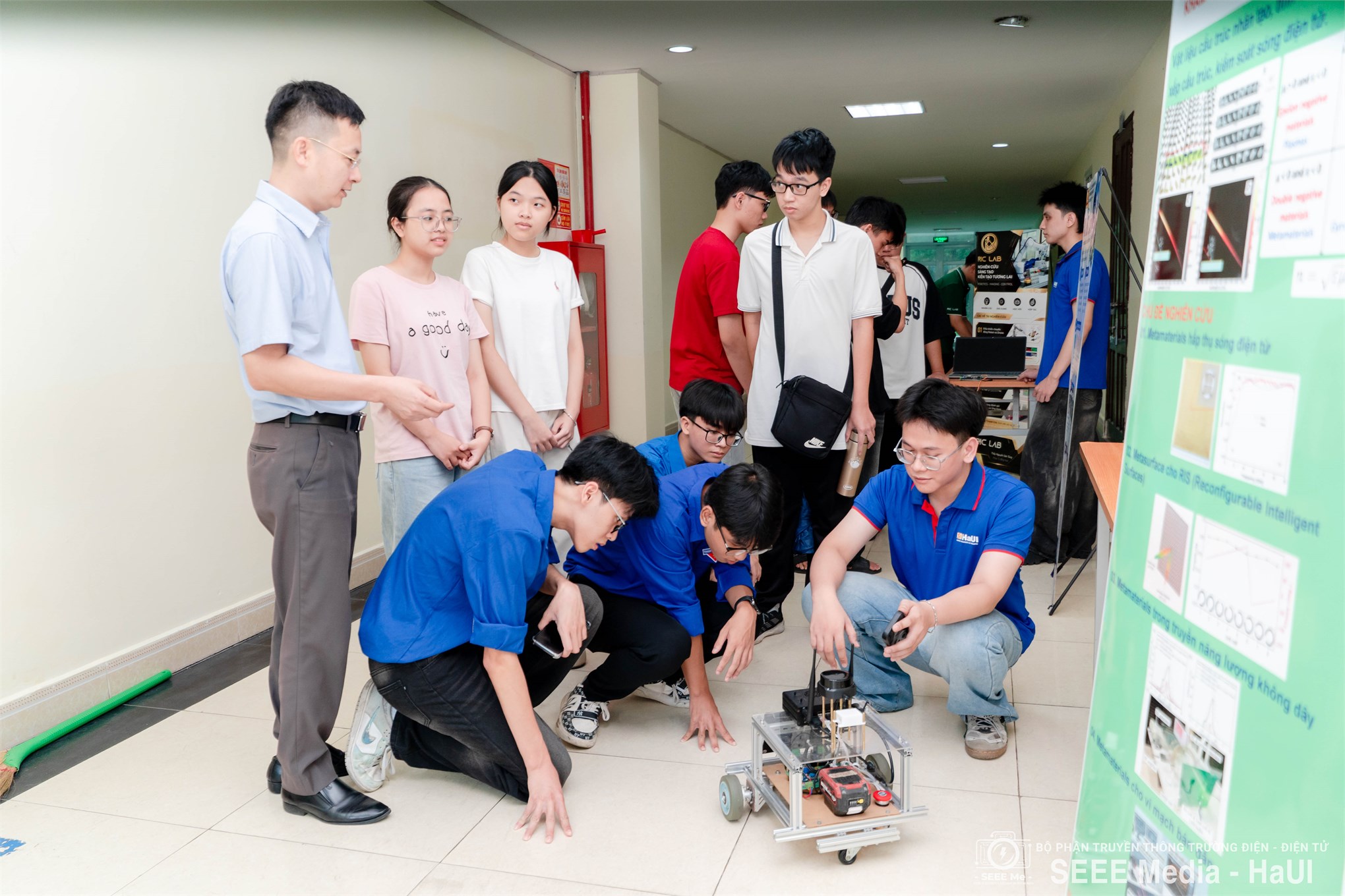 Trường Điện - Điện tử tổ chức Hội nghị sinh viên với khoa học công nghệ, đổi mới sáng tạo và khởi nghiệp