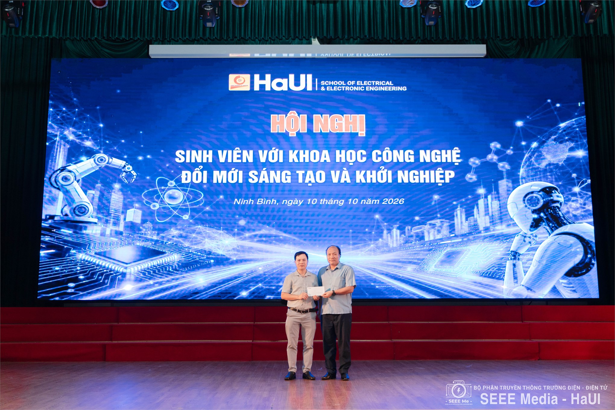 Trường Điện - Điện tử tổ chức Hội nghị sinh viên với khoa học công nghệ, đổi mới sáng tạo và khởi nghiệp