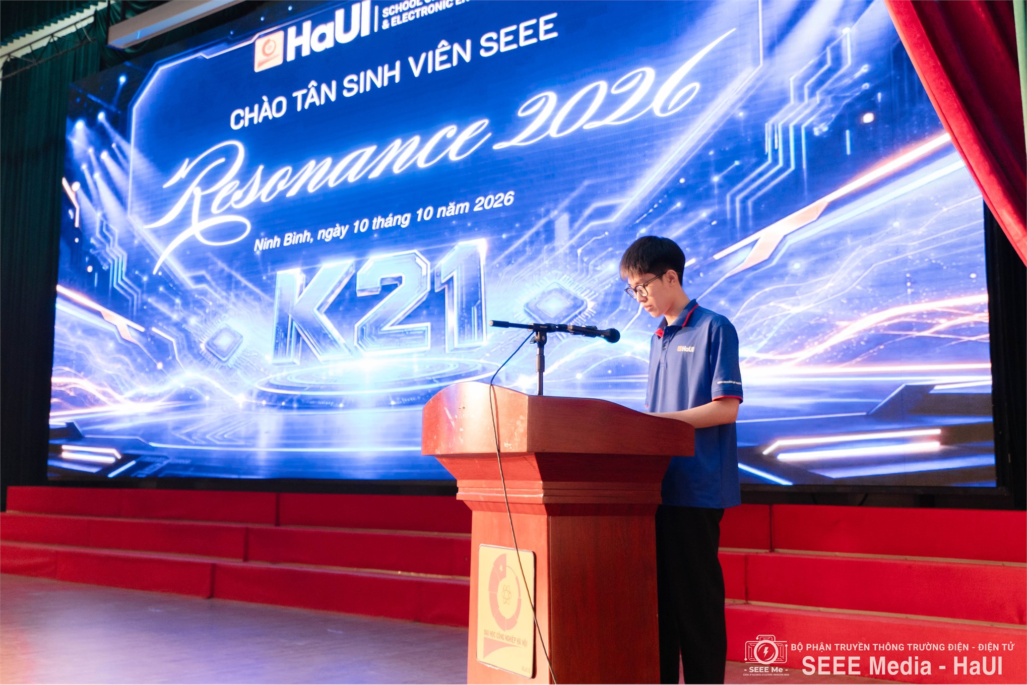 Trường Điện - Điện tử chào đón gần 2000 tân sinh viên K21 – Khởi đầu hành trình mới rực rỡ