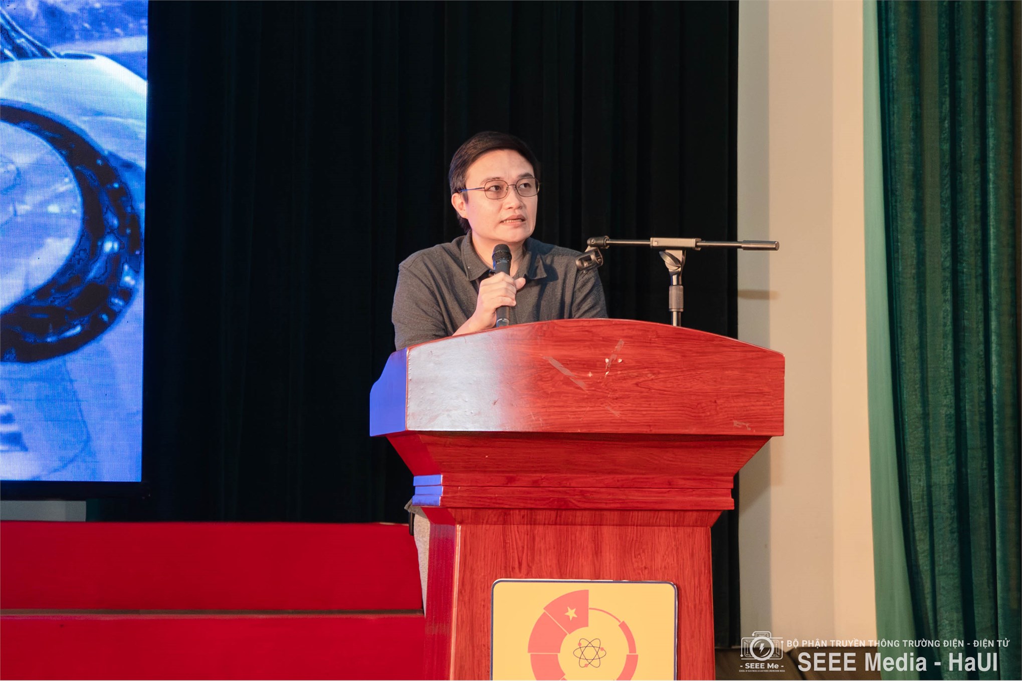 Trường Điện - Điện tử chào đón gần 2000 tân sinh viên K21 – Khởi đầu hành trình mới rực rỡ