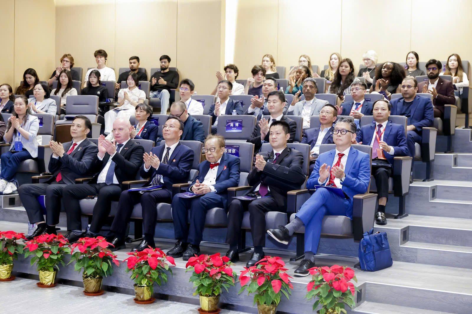TS. Quách Đức Cường đại diện Đại học Công nghiệp Hà Nội tham dự Diễn đàn quốc tế tại Trung Quốc