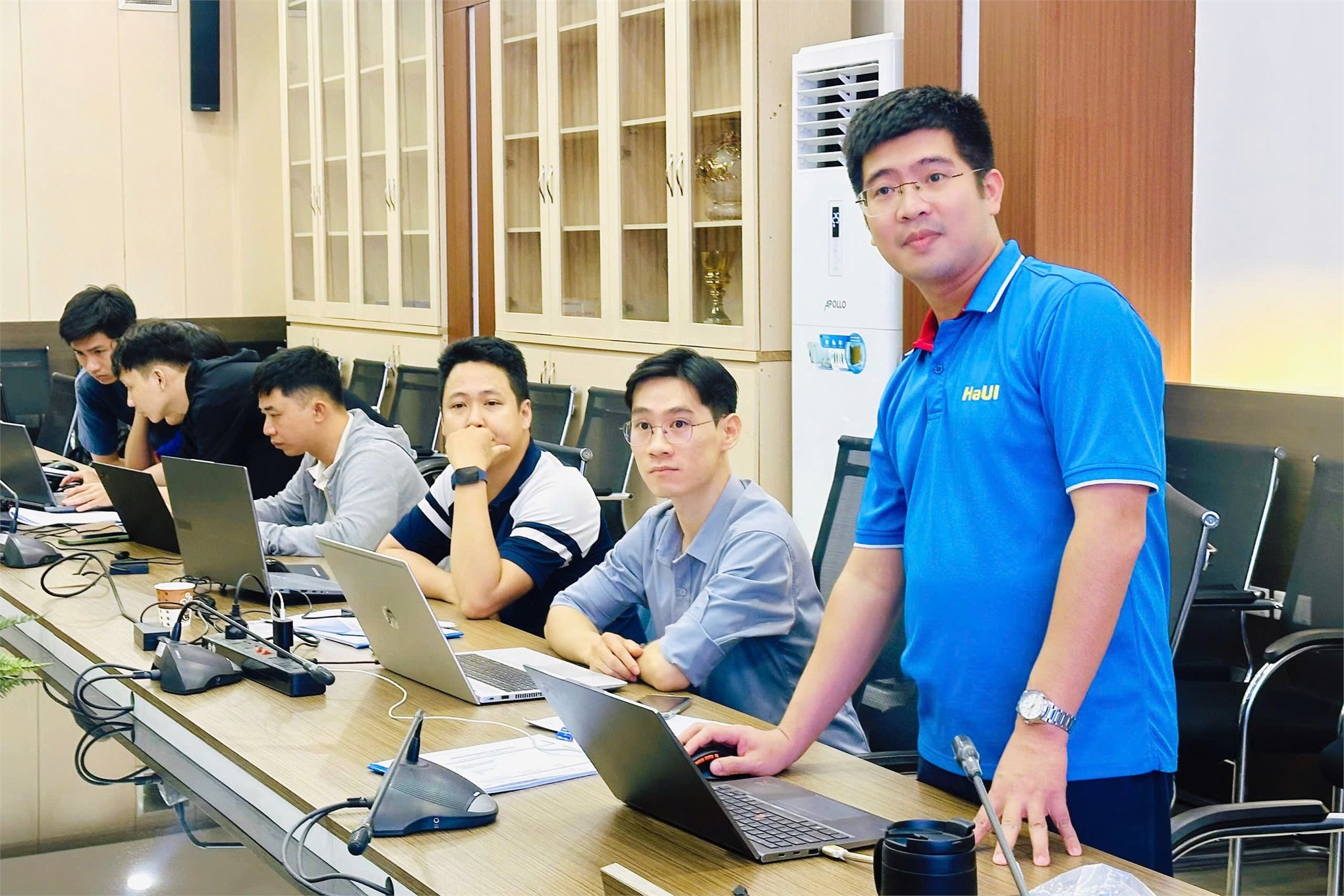 Trường Điện - Điện tử đào tạo nâng cao kỹ năng thiết kế và quản lý bản vẽ kỹ thuật điện cho cán bộ Công ty Lưới điện cao thế Hà Nội