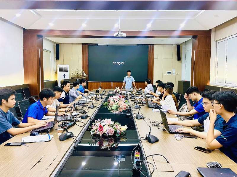 Trường Điện - Điện tử đào tạo nâng cao kỹ năng thiết kế và quản lý bản vẽ kỹ thuật điện cho cán bộ Công ty Lưới điện cao thế Hà Nội