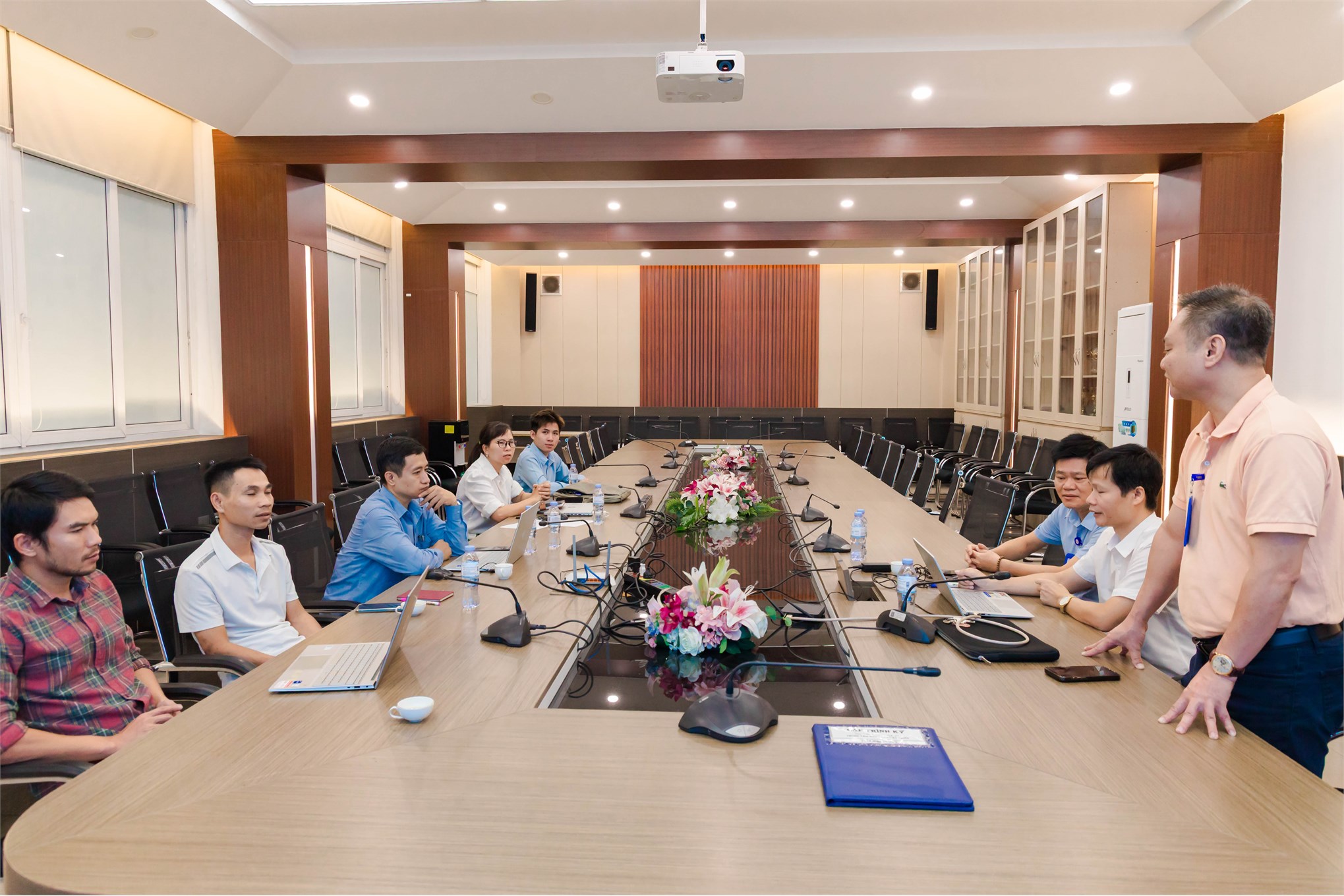 Trường Điện - Điện tử khai giảng lớp đào tạo ngắn hạn “Chẩn đoán phóng điện chuyên sâu”